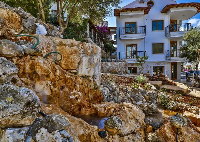 Ξενοδοχείο με διαμερίσματα Cinarlar 4*